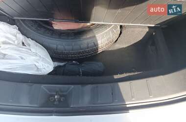 Внедорожник / Кроссовер Mitsubishi Outlander 2013 в 