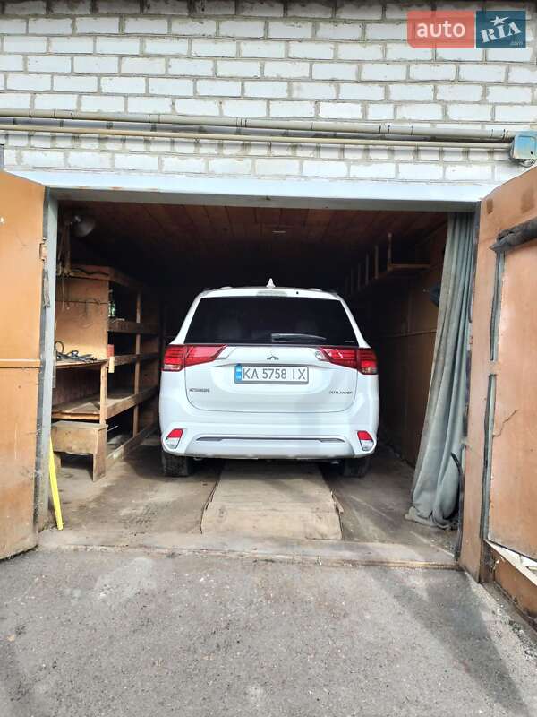 Позашляховик / Кросовер Mitsubishi Outlander 2019 в Житомирі