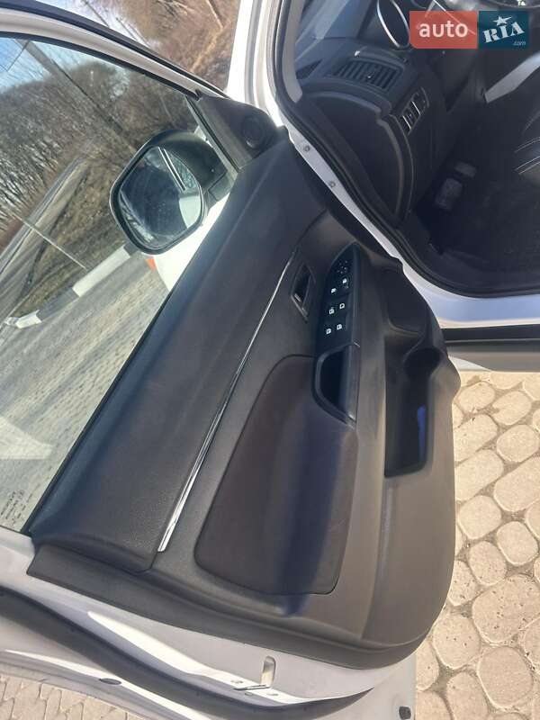 Позашляховик / Кросовер Mitsubishi Outlander 2012 в Теребовлі