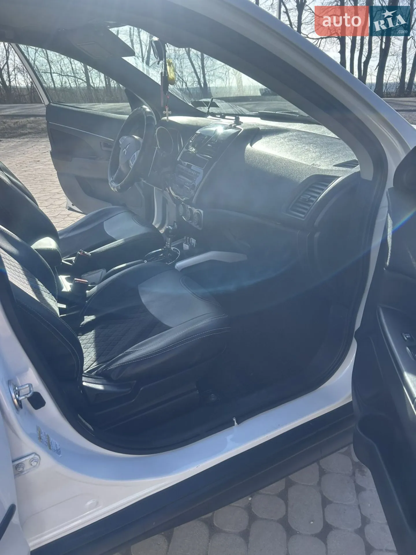 2012 Mitsubishi Outlander - мініатюра 12