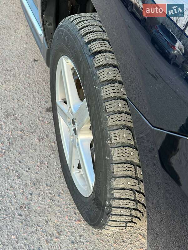 Позашляховик / Кросовер Mitsubishi Outlander 2010 в Бориславі