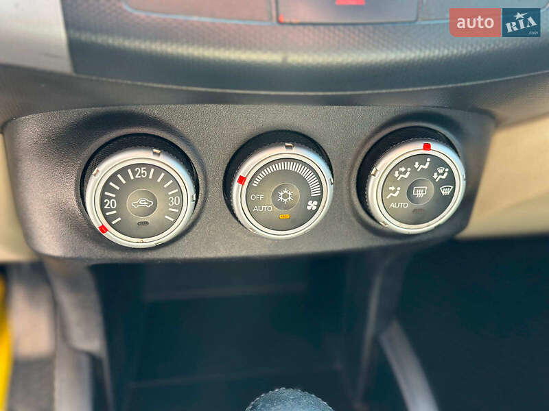 Позашляховик / Кросовер Mitsubishi Outlander 2007 в Одесі