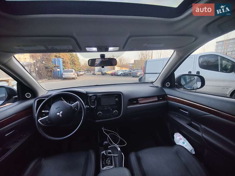 Позашляховик / Кросовер Mitsubishi Outlander 2014 в Києві фото 7 Позашляховик / Кросовер Mitsubishi Outlander 2014 в Києві