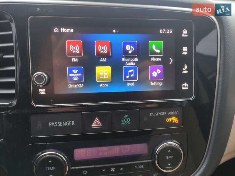 Внедорожник / Кроссовер Mitsubishi Outlander 2018 в Черкассах