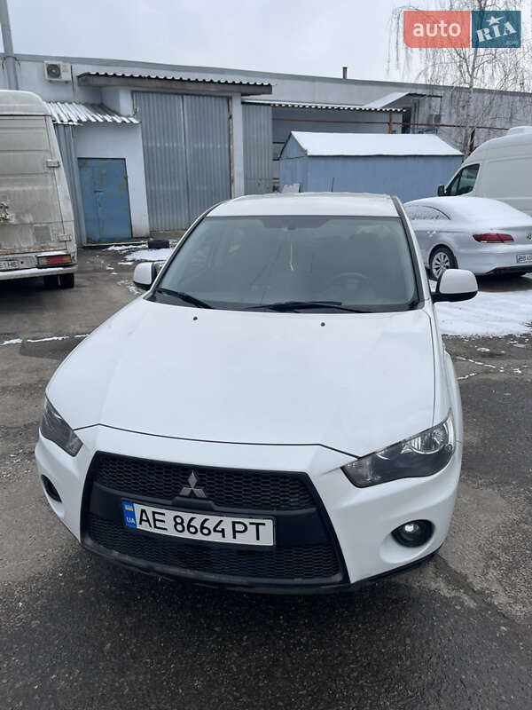 Внедорожник / Кроссовер Mitsubishi Outlander 2011 в Днепре