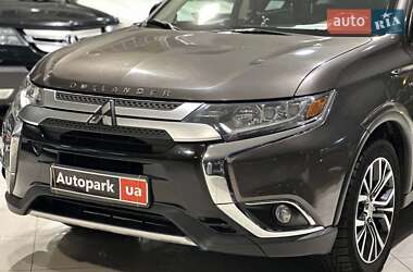 Позашляховик / Кросовер Mitsubishi Outlander 2015 в Одесі