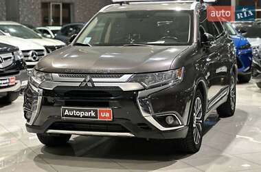 Позашляховик / Кросовер Mitsubishi Outlander 2015 в Одесі