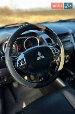 Внедорожник / Кроссовер Mitsubishi Outlander 2009 в 