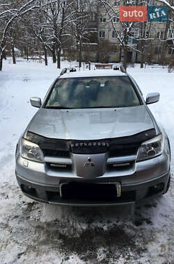 Внедорожник / Кроссовер Mitsubishi Outlander 2006 в Киеве