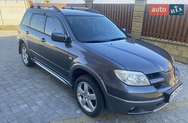 Внедорожник / Кроссовер Mitsubishi Outlander 2006 в Ровно