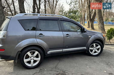 Внедорожник / Кроссовер Mitsubishi Outlander 2007 в Киеве