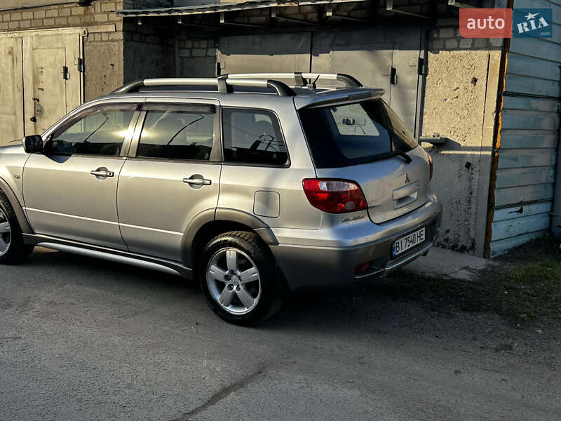 Внедорожник / Кроссовер Mitsubishi Outlander 2006 в Кременчуге