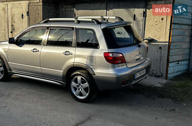 Внедорожник / Кроссовер Mitsubishi Outlander 2006 в 