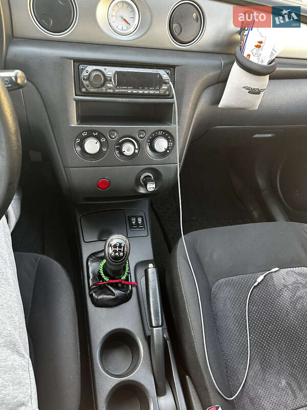 Внедорожник / Кроссовер Mitsubishi Outlander 2006 в Кременчуге