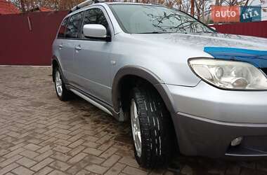 Позашляховик / Кросовер Mitsubishi Outlander 2005 в Миколаєві