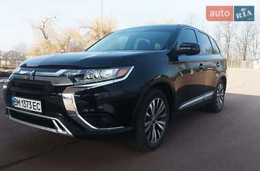 Внедорожник / Кроссовер Mitsubishi Outlander 2020 в Киеве