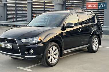 Mitsubishi Outlander 2011