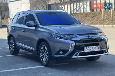 Mitsubishi Outlander 2019