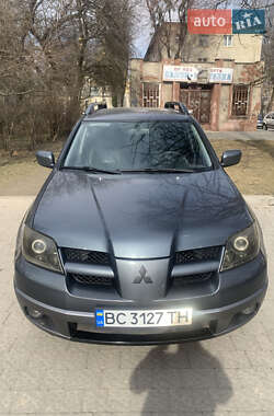 Внедорожник / Кроссовер Mitsubishi Outlander 2004 в Львове