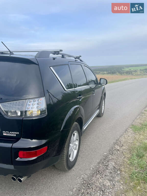 Внедорожник / Кроссовер Mitsubishi Outlander 2011 в Харькове