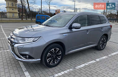 Позашляховик / Кросовер Mitsubishi Outlander 2016 в Коломиї