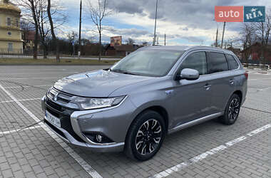 Позашляховик / Кросовер Mitsubishi Outlander 2016 в Коломиї