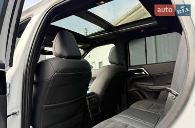 Внедорожник / Кроссовер Mitsubishi Outlander 2022 в 