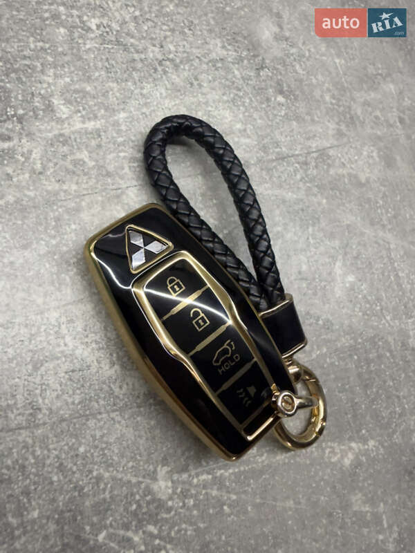 Позашляховик / Кросовер Mitsubishi Outlander 2022 в Києві