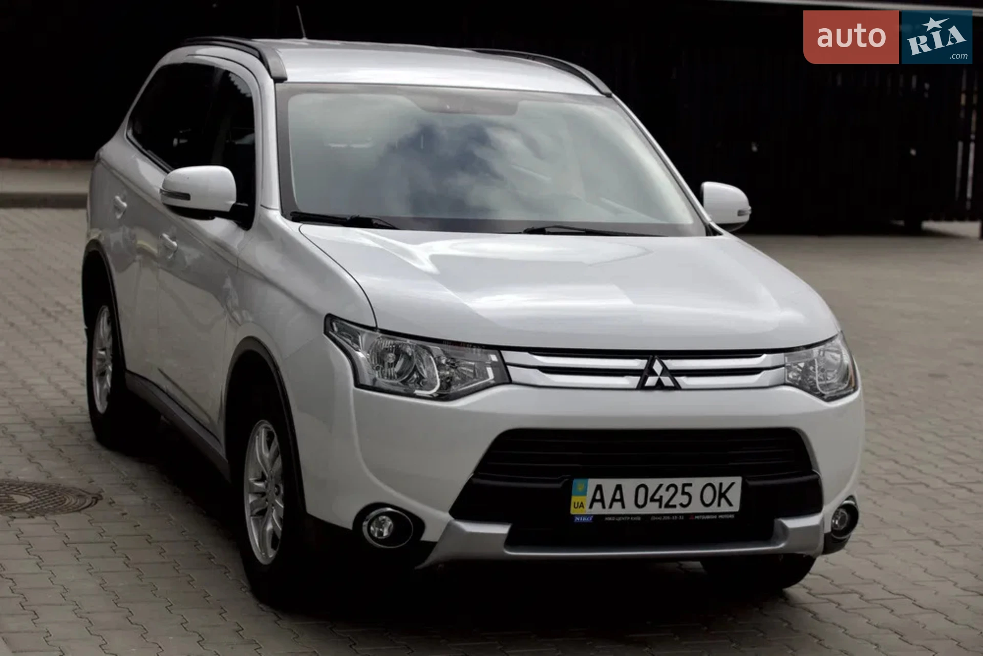 2014 Mitsubishi Outlander - мініатюра 2