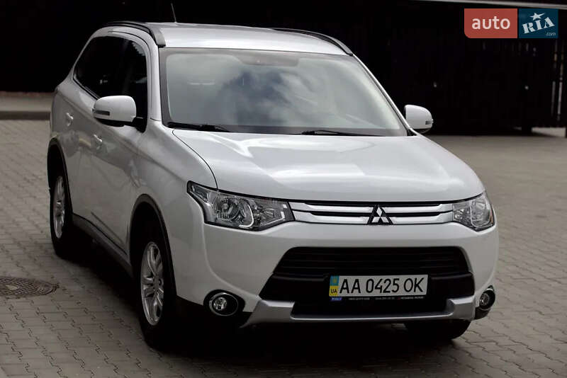 Внедорожник / Кроссовер Mitsubishi Outlander 2014 в Киеве