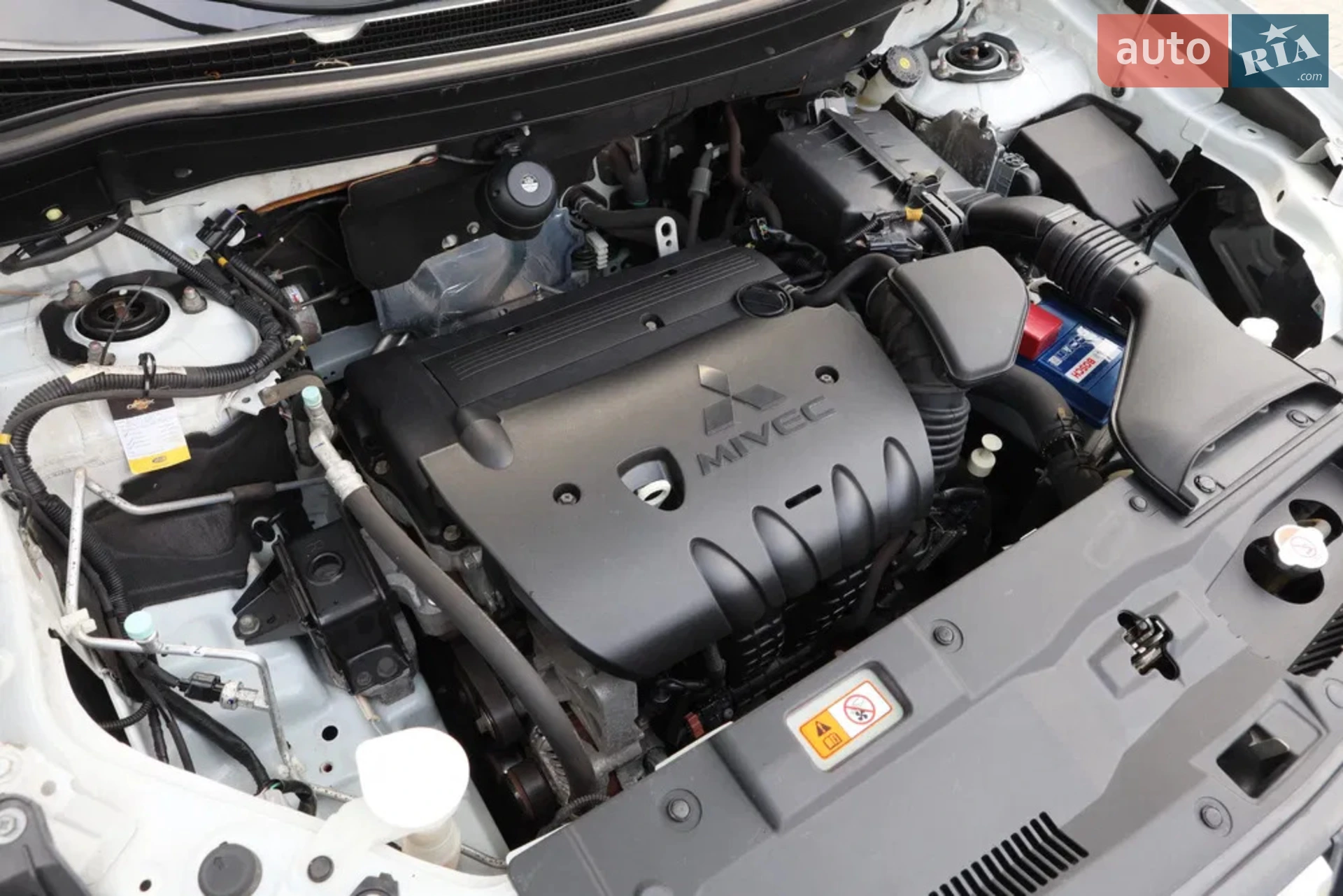 2014 Mitsubishi Outlander - мініатюра 23