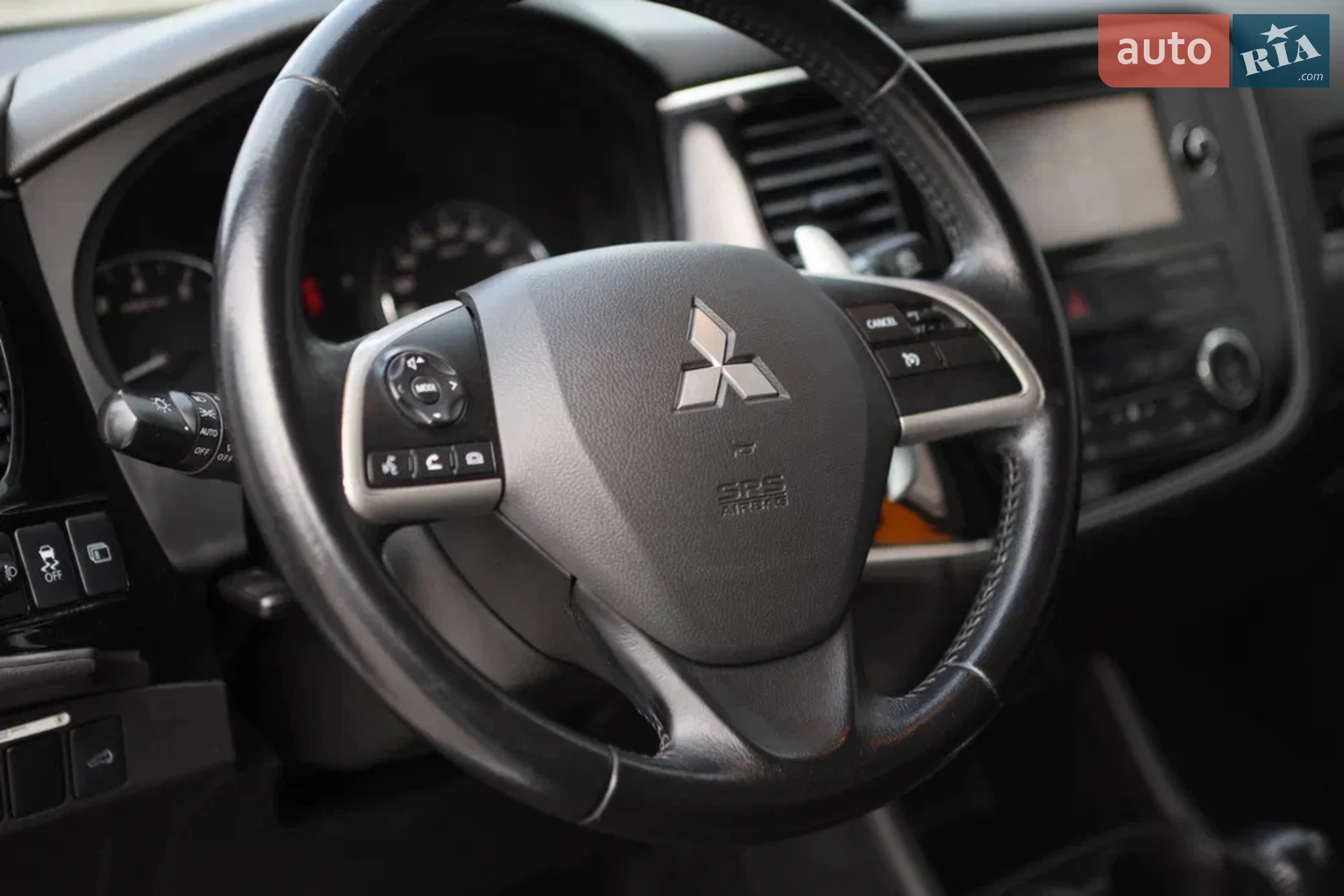 2014 Mitsubishi Outlander - мініатюра 16