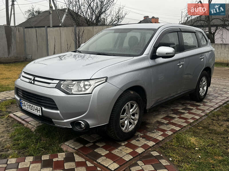 Позашляховик / Кросовер Mitsubishi Outlander 2014 в Олександрії