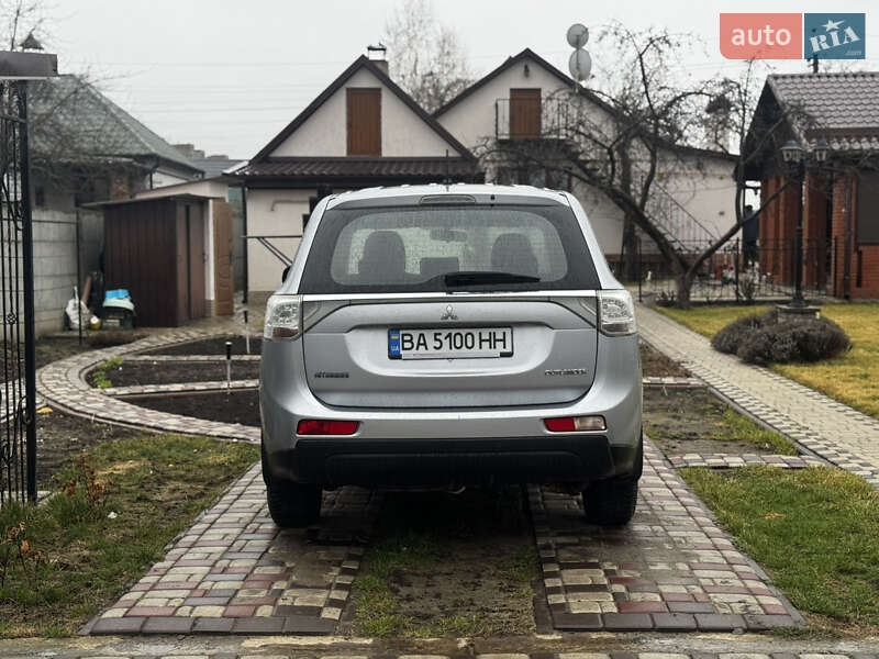Позашляховик / Кросовер Mitsubishi Outlander 2014 в Олександрії