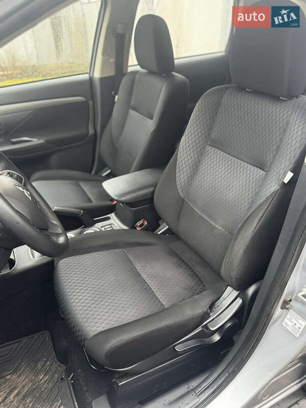 Позашляховик / Кросовер Mitsubishi Outlander 2014 в Олександрії