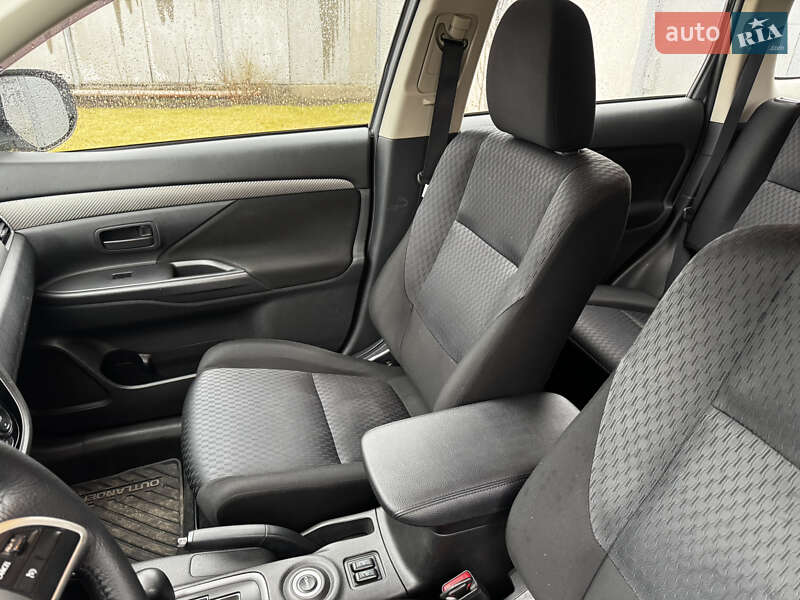 Позашляховик / Кросовер Mitsubishi Outlander 2014 в Олександрії