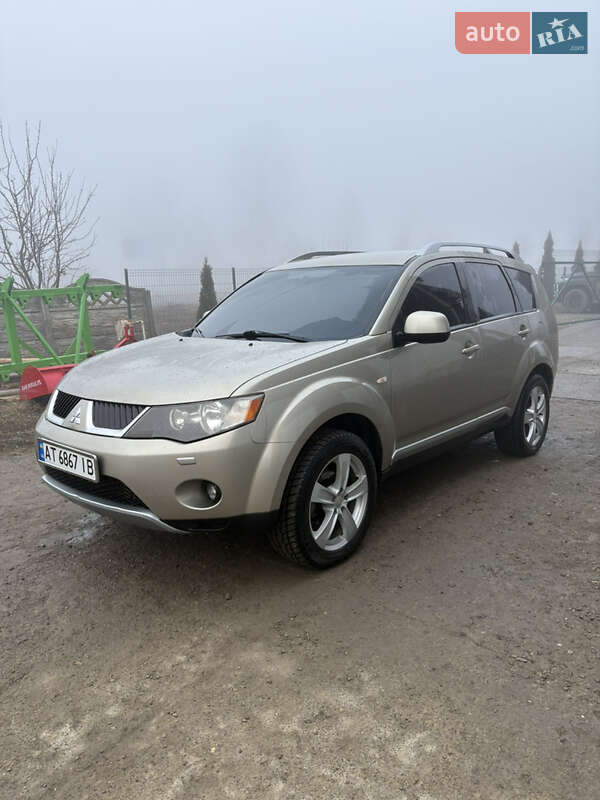 Позашляховик / Кросовер Mitsubishi Outlander 2007 в Буковеле