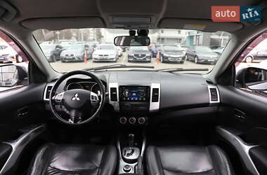Позашляховик / Кросовер Mitsubishi Outlander 2008 в 