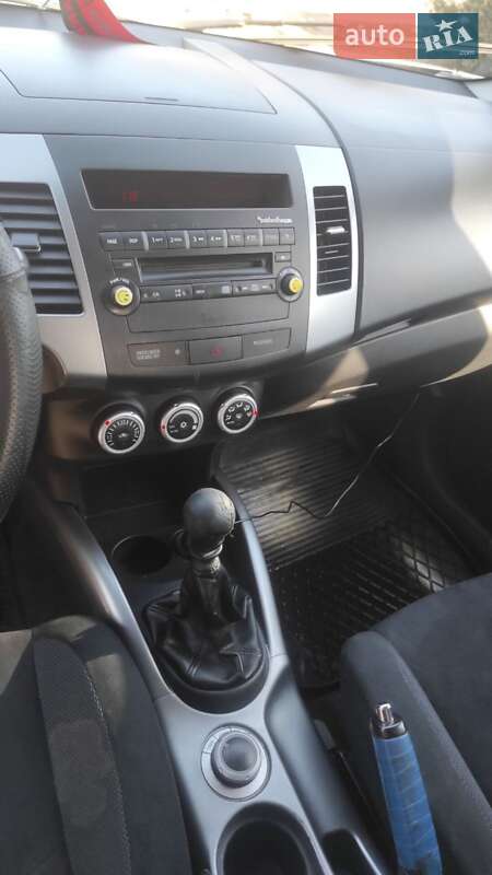 Позашляховик / Кросовер Mitsubishi Outlander 2007 в Коростені