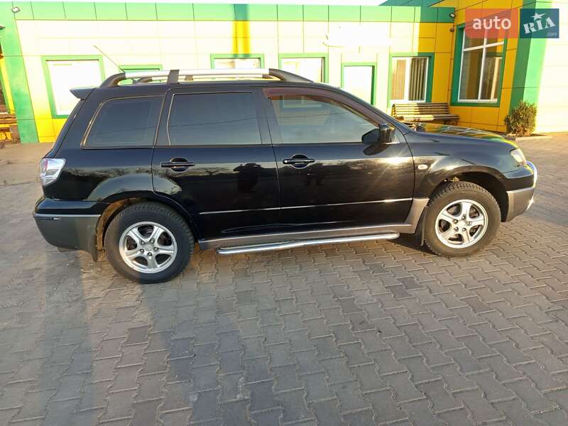 Внедорожник / Кроссовер Mitsubishi Outlander 2004 в Апостолово фото 3 Внедорожник / Кроссовер Mitsubishi Outlander 2004 в Апостолово