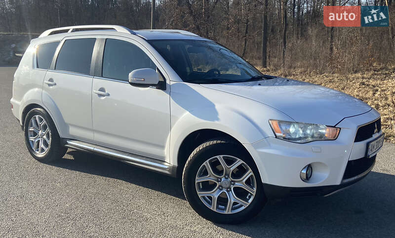 Позашляховик / Кросовер Mitsubishi Outlander 2010 в Житомирі