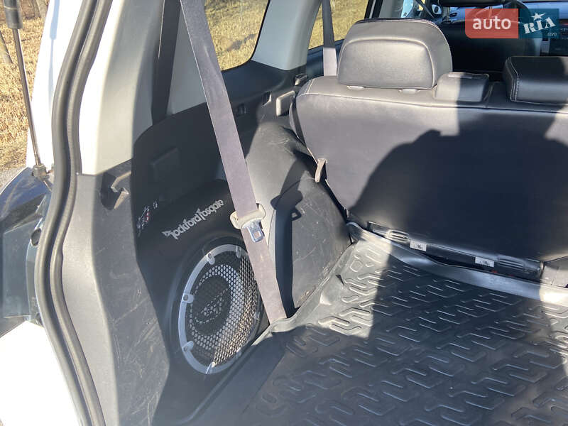 Позашляховик / Кросовер Mitsubishi Outlander 2010 в Житомирі