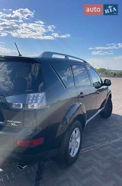 Внедорожник / Кроссовер Mitsubishi Outlander 2008 в 