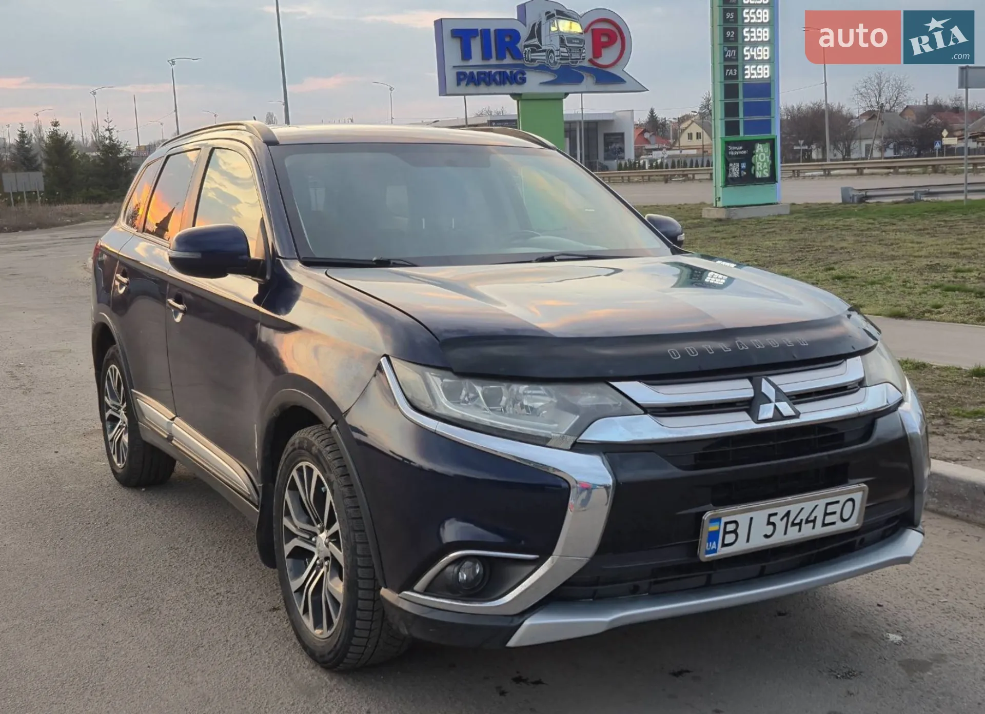 2016 Mitsubishi Outlander - фото 1