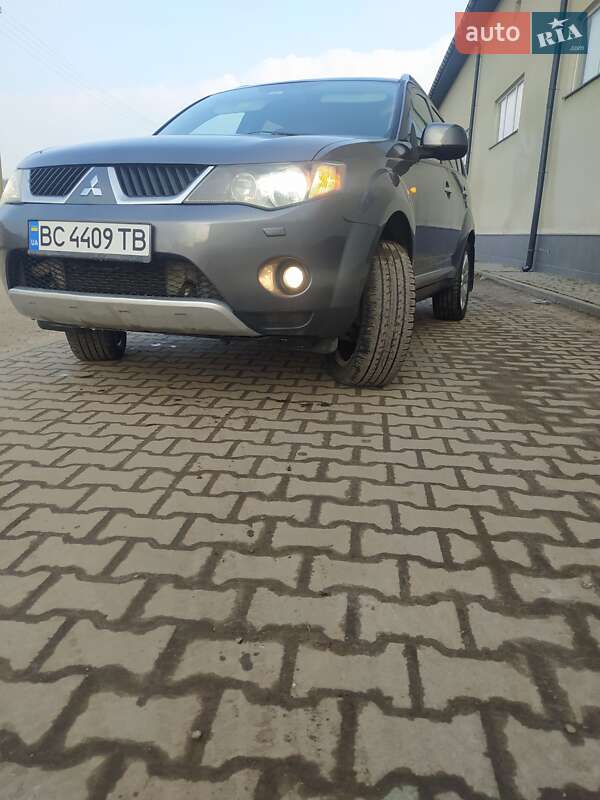Внедорожник / Кроссовер Mitsubishi Outlander 2008 в Каменке-Бугской