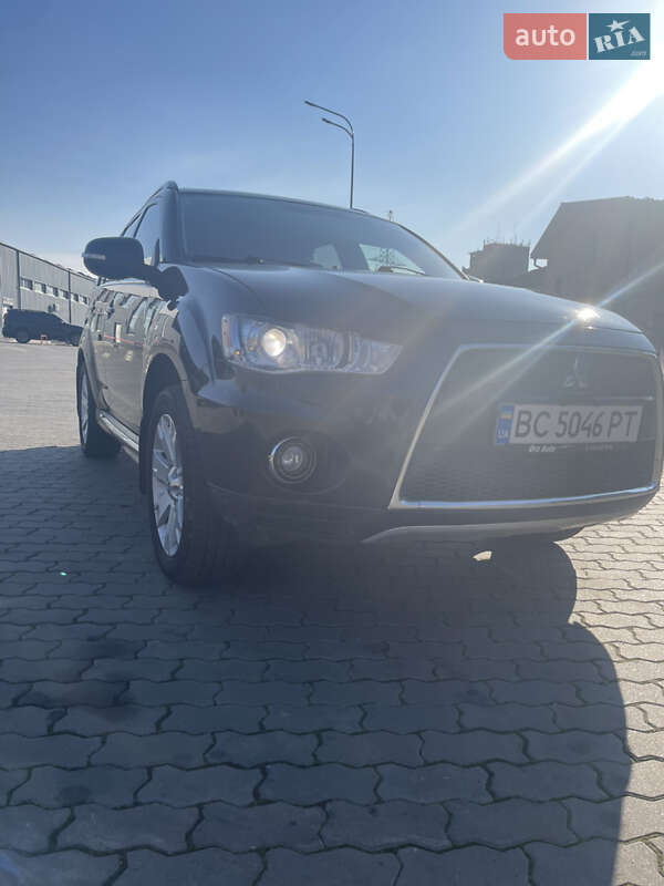 Внедорожник / Кроссовер Mitsubishi Outlander 2009 в Стрые