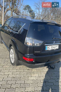 Внедорожник / Кроссовер Mitsubishi Outlander 2009 в 