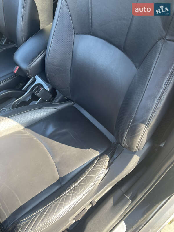 Внедорожник / Кроссовер Mitsubishi Outlander 2009 в Стрые