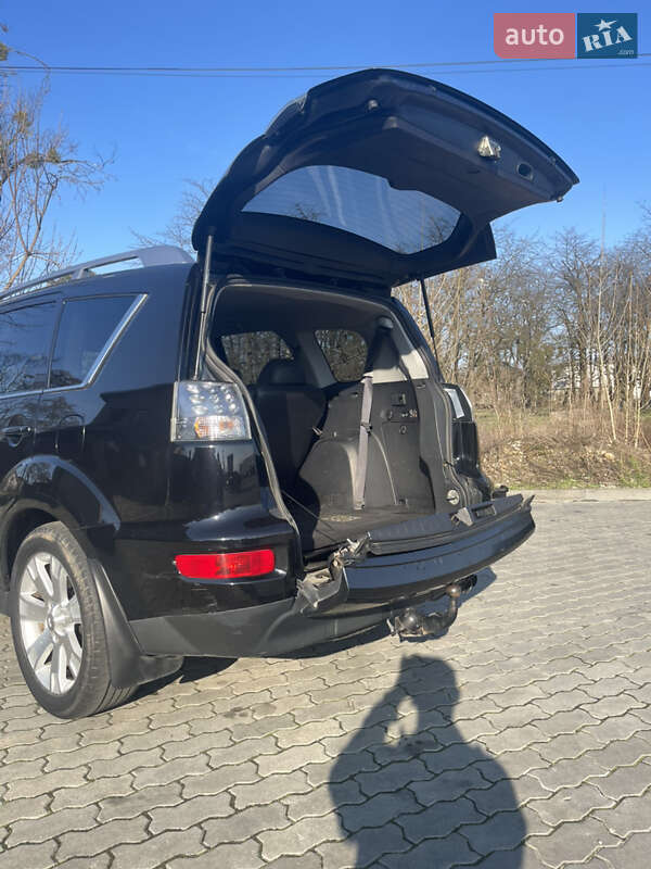 Внедорожник / Кроссовер Mitsubishi Outlander 2009 в Стрые