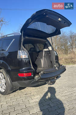 Внедорожник / Кроссовер Mitsubishi Outlander 2009 в 